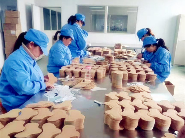 膏藥貼牌是什么意思？委托膏藥代加工的優(yōu)勢是什么？